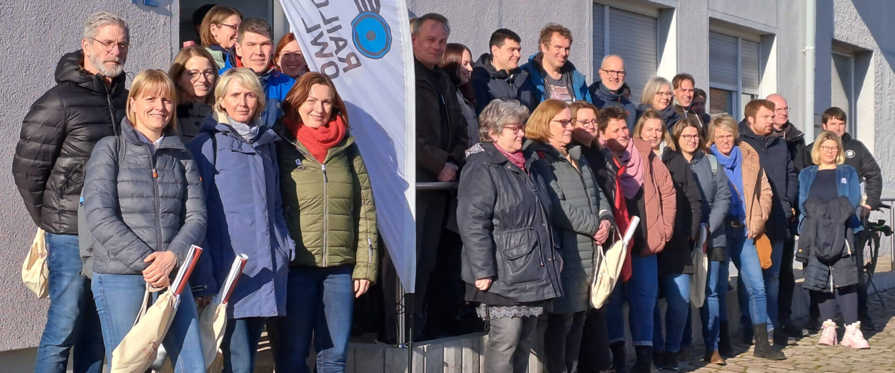 Gruppenbild der StuBos des Kreises Minden-Lübbecke am RailCampus OWL