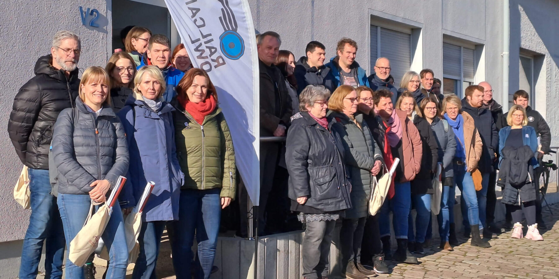 Gruppenbild der StuBos des Kreises Minden-Lübbecke am RailCampus OWL